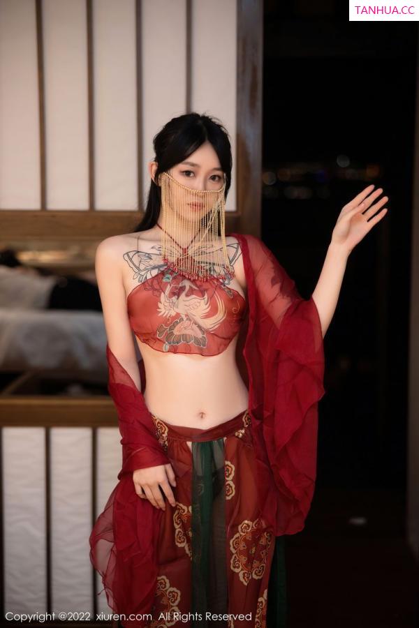 小奶瓶呜呜  [XiuRen]高清写真图 2022.08.25 No.5527 奶瓶第4张图片